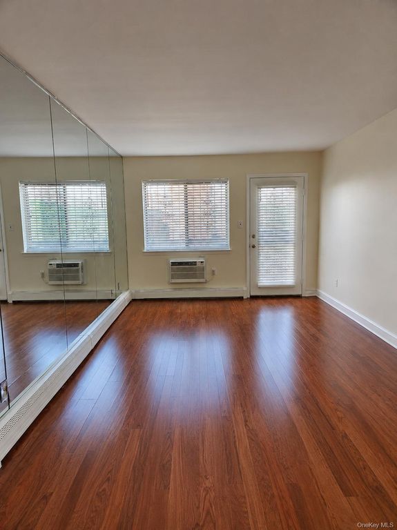 9711 N Conduit Avenue 2C, Ozone Park, NY 11417 — photo 2