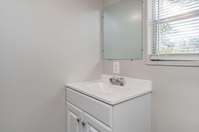 4451 Goldfinch Way, Crestview, FL 32539