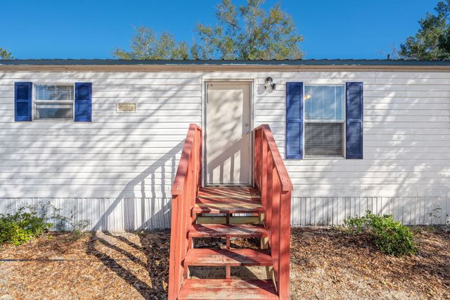 4451 Goldfinch Way, Crestview, FL 32539