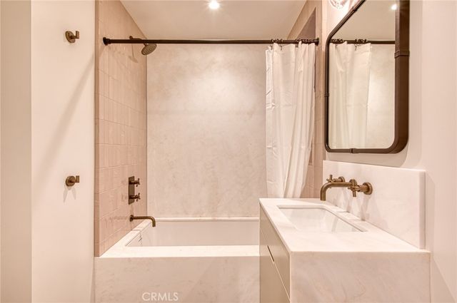 1029 Baja Street, Laguna Beach, CA 92651