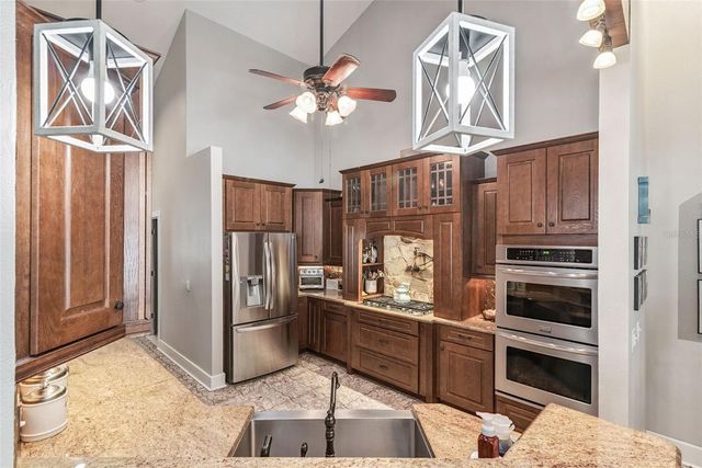 726 S LAKE CLAIRE CIRCLE, Oviedo, FL 32765