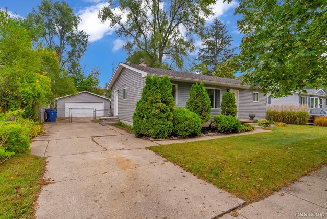 744 Hartner Drive, Holly Village, MI 48442