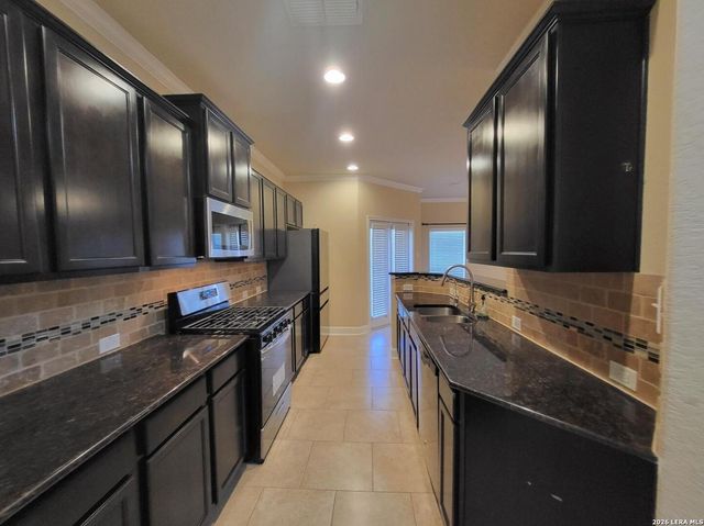 23831 Stately Oaks, San Antonio, TX 78260