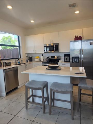 23231 SW 129th Path 0, Homestead, FL 33170