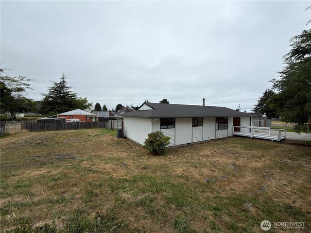826 N Beech Street, Port Angeles, WA 98362