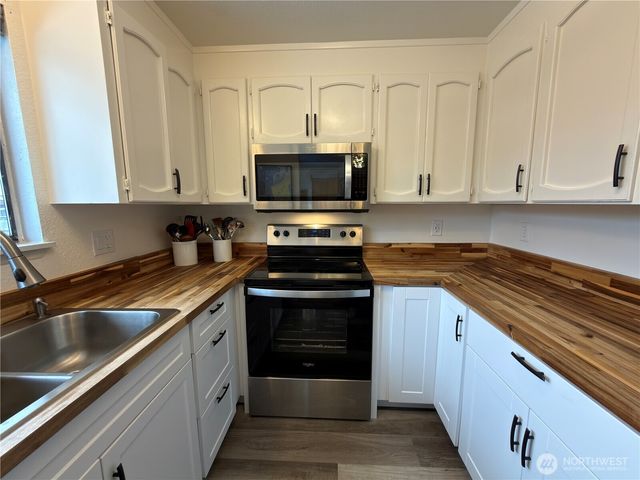 826 N Beech Street, Port Angeles, WA 98362