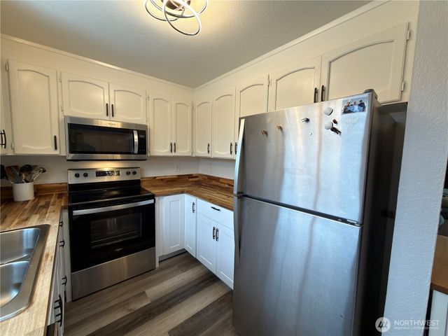 826 N Beech Street, Port Angeles, WA 98362