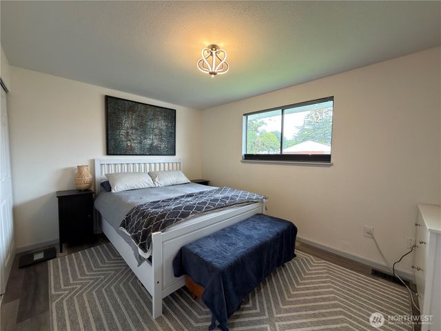 826 N Beech Street, Port Angeles, WA 98362