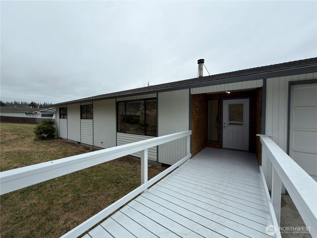 826 N Beech Street, Port Angeles, WA 98362