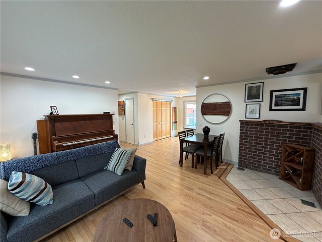 826 N Beech Street, Port Angeles, WA 98362