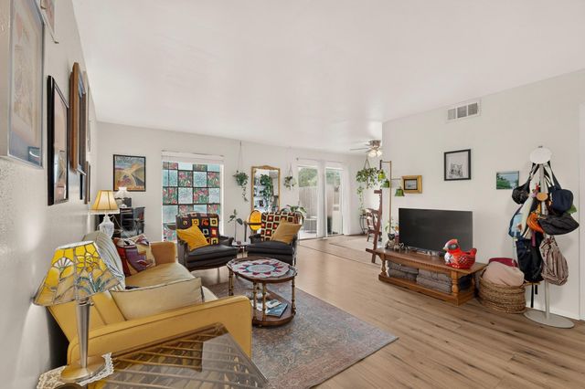 2613 Ektom DR C, Austin, TX 78745