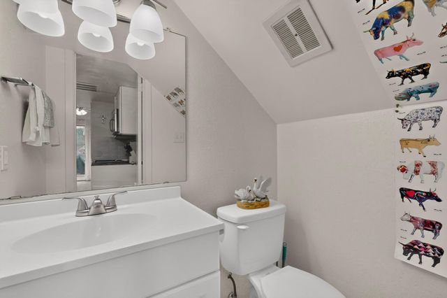 2613 Ektom DR C, Austin, TX 78745
