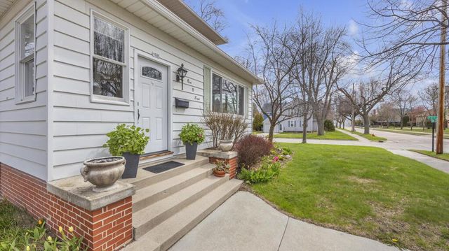 108 Lake COURT, Sheboygan, WI 53081