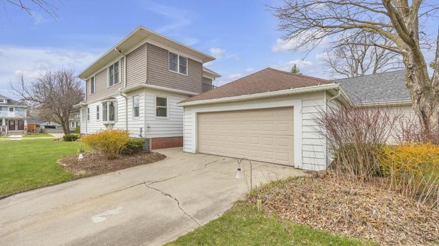 108 Lake COURT, Sheboygan, WI 53081