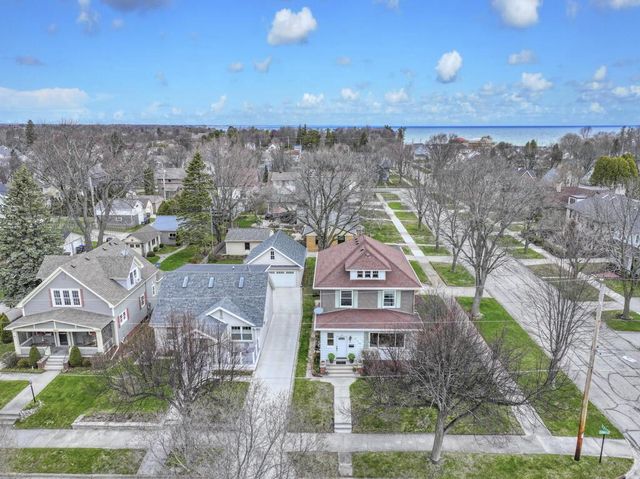 108 Lake COURT, Sheboygan, WI 53081