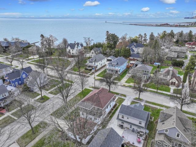 108 Lake COURT, Sheboygan, WI 53081