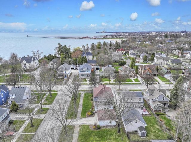 108 Lake COURT, Sheboygan, WI 53081
