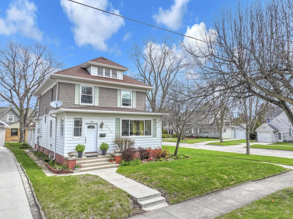 108 Lake COURT, Sheboygan, WI 53081