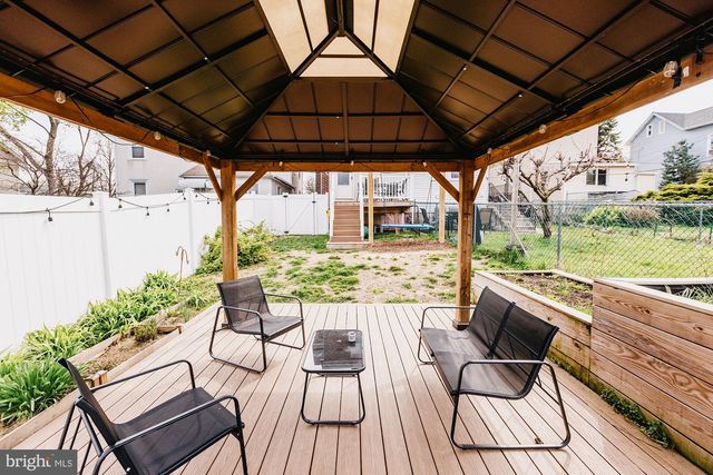 429 MAPLE ST, Jenkintown, PA 19046