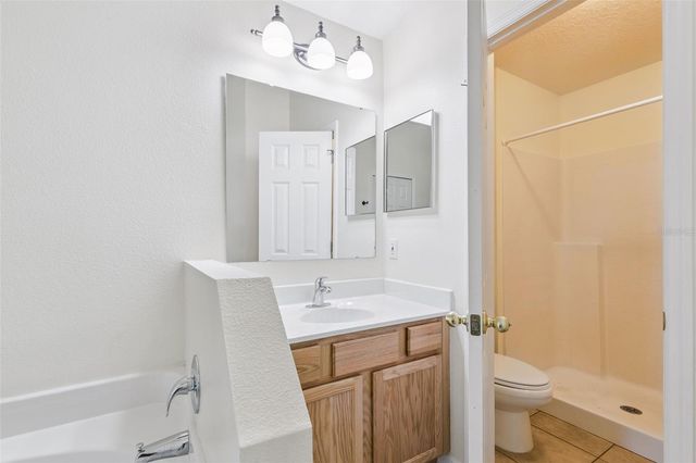 5230 SILVER THISTLE LANE, St Cloud, FL 34772