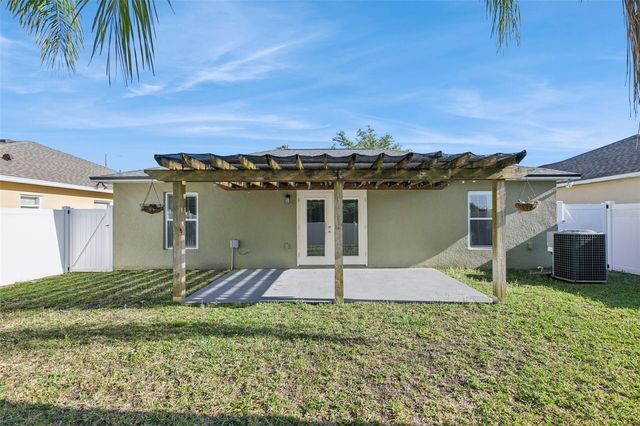 5230 SILVER THISTLE LANE, St Cloud, FL 34772