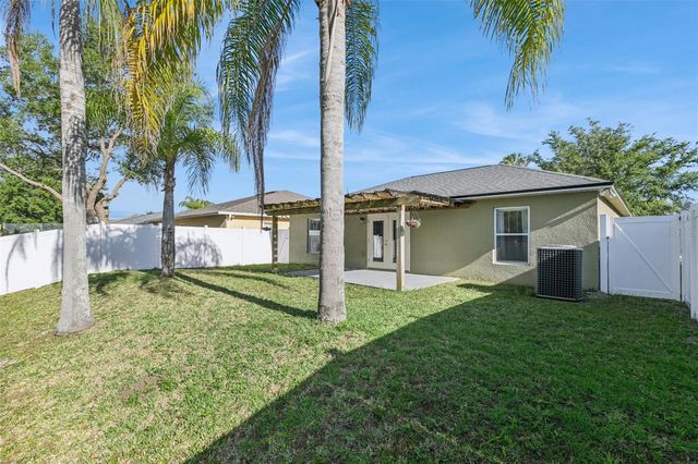 5230 SILVER THISTLE LANE, St Cloud, FL 34772