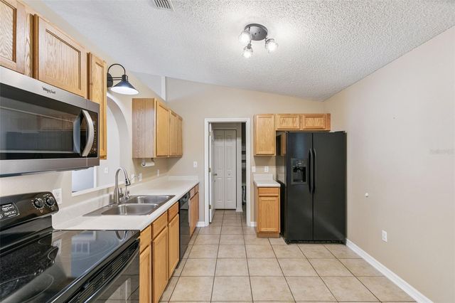 5230 SILVER THISTLE LANE, St Cloud, FL 34772