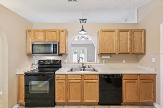 5230 SILVER THISTLE LANE, St Cloud, FL 34772