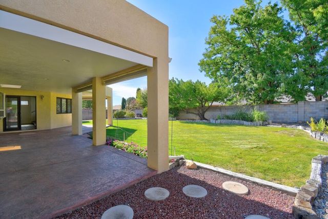 9301 Camino Del Sol NE, Albuquerque, NM 87111