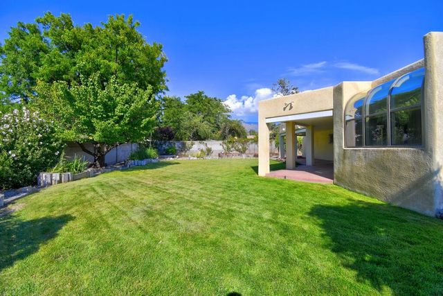 9301 Camino Del Sol NE, Albuquerque, NM 87111