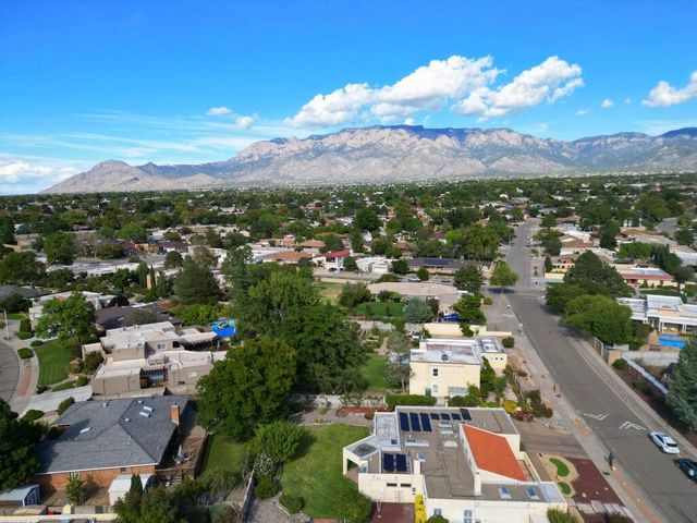 9301 Camino Del Sol NE, Albuquerque, NM 87111