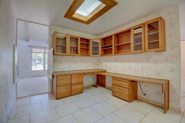 9301 Camino Del Sol NE, Albuquerque, NM 87111