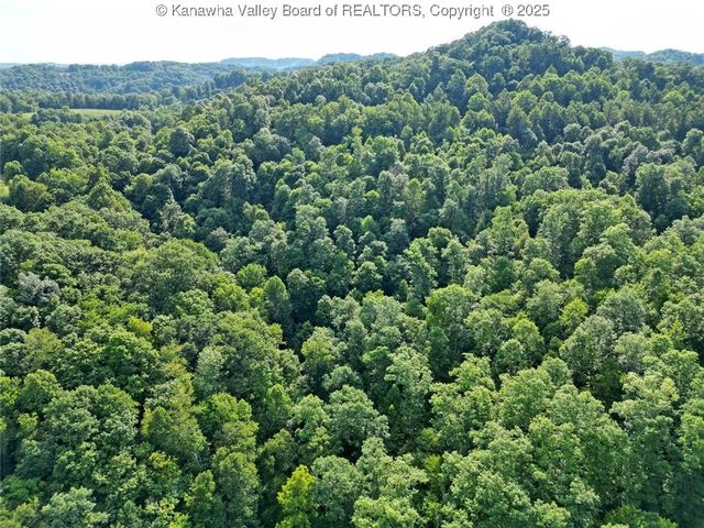 50A Island Branch, Charleston, WV 25320