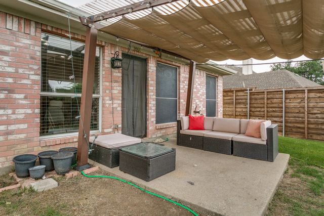 2066 Heather Glen Drive, Lewisville, TX 75067
