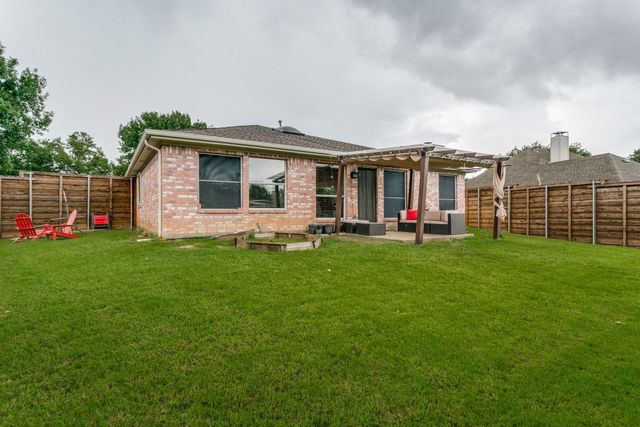 2066 Heather Glen Drive, Lewisville, TX 75067