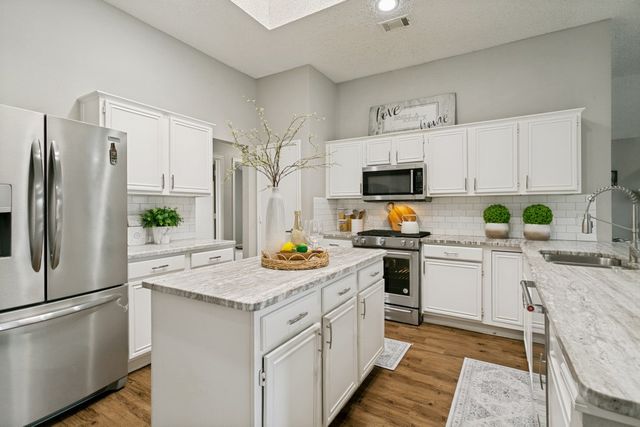 2066 Heather Glen Drive, Lewisville, TX 75067