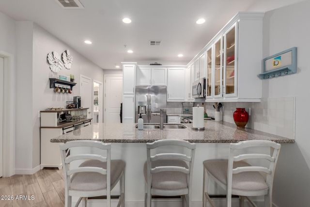 2511 W QUEEN CREEK Road 223, Chandler, AZ 85248