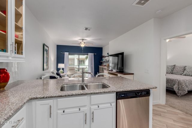 2511 W QUEEN CREEK Road 223, Chandler, AZ 85248