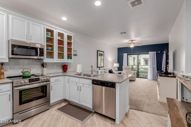 2511 W QUEEN CREEK Road 223, Chandler, AZ 85248