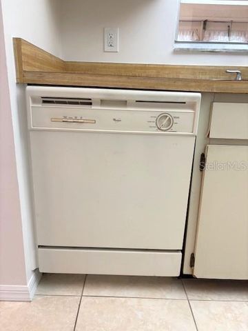 401 FELTHAM TRAIL A, Sun City Center, FL 33573