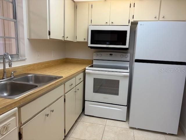 401 FELTHAM TRAIL A, Sun City Center, FL 33573