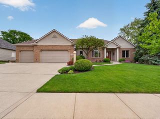 12306 Goldeneyes Court, Fort Wayne, IN 46845