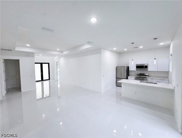 728 Crestline AVE S, Lehigh Acres, FL 33974