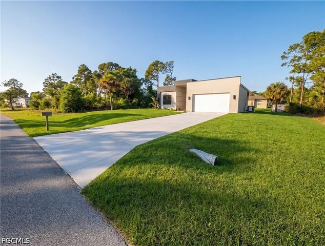 728 Crestline AVE S, Lehigh Acres, FL 33974
