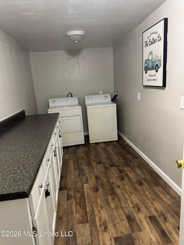 6209 Elder Ferry Road, Moss Point, MS 39563