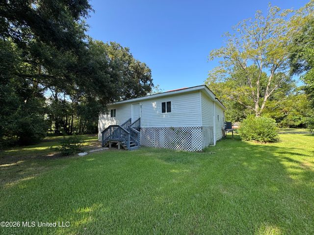 6209 Elder Ferry Road, Moss Point, MS 39563