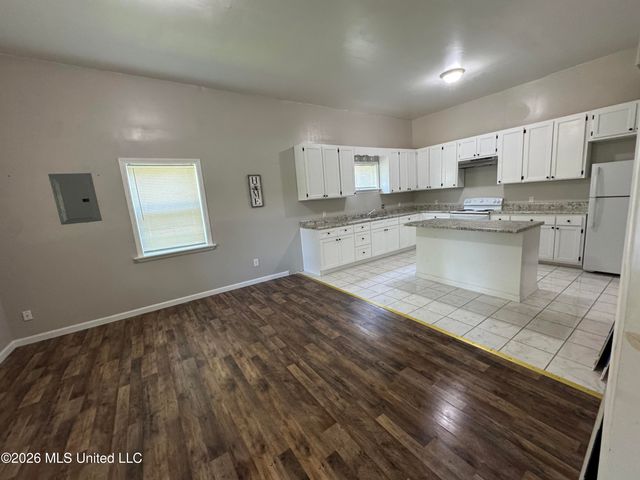 6209 Elder Ferry Road, Moss Point, MS 39563