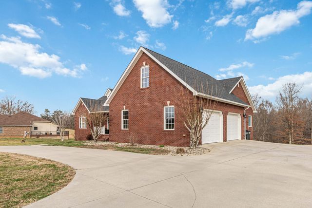 207 Remington Drive, Russell Springs, KY 42642