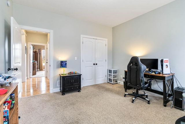 207 Remington Drive, Russell Springs, KY 42642