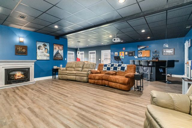 207 Remington Drive, Russell Springs, KY 42642